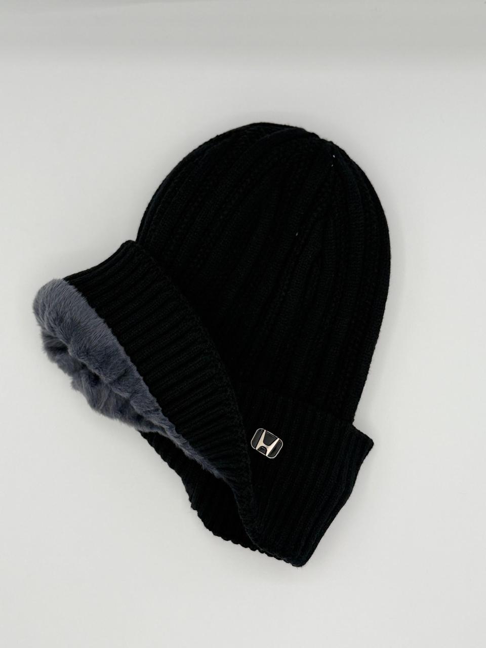 H Logo Ribbed Knit Beanie - Image 2
