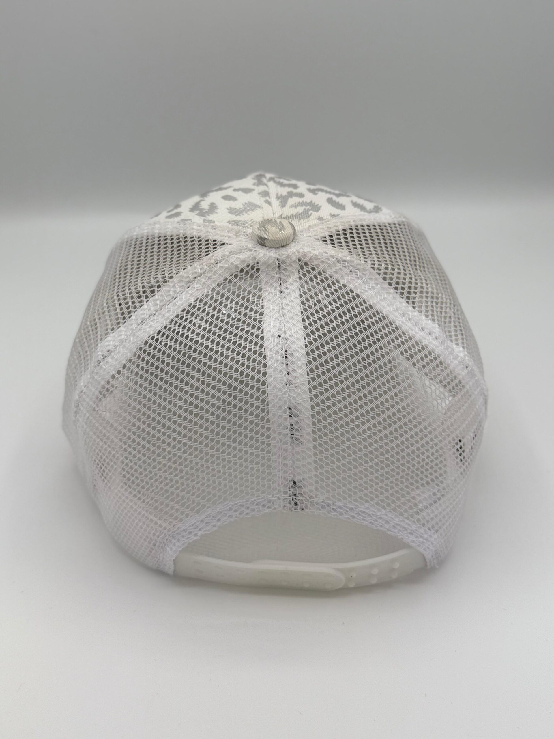 New York Yankees Cap White And Silver - Image 3